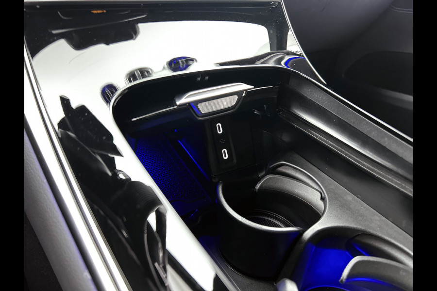 Mercedes-Benz GLC 300 e 4MATIC AMG Plug-In Hybride AMG Line | Night Pakket | Digital Licht | Trekhaak | Distronic | Memory Voorstoelen | Stoel en Stuurverwarming. Inclusief 24 maanden Mercedes-Benz Certified garantie voor Europa.