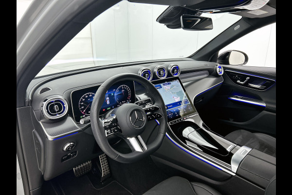 Mercedes-Benz GLC 300 e 4MATIC AMG Plug-In Hybride AMG Line | Night Pakket | Digital Licht | Trekhaak | Distronic | Memory Voorstoelen | Stoel en Stuurverwarming. Inclusief 24 maanden Mercedes-Benz Certified garantie voor Europa.