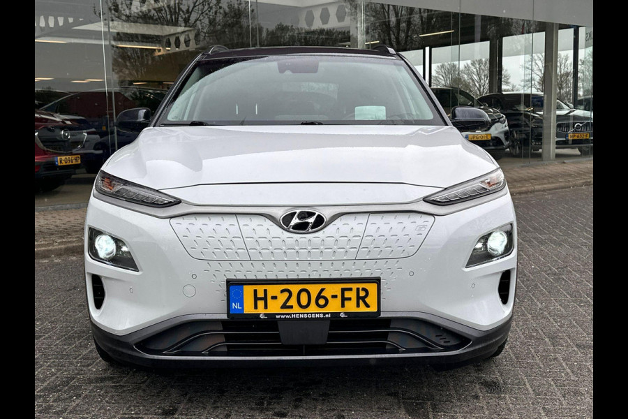 Hyundai Kona EV Fashion 64 kWh | SOH: 95,5% | Full LED | Blindspot | Elektr Stoelen | Two Tone White  - Darknight metallic |