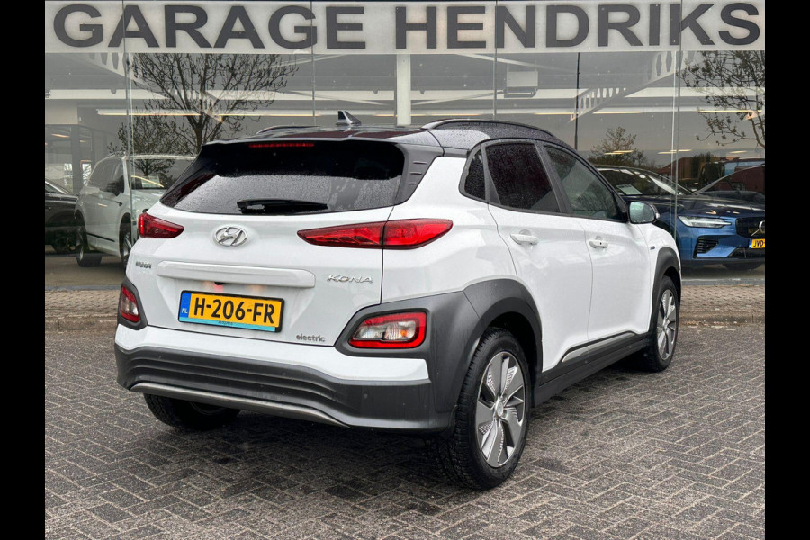 Hyundai Kona EV Fashion 64 kWh | SOH: 95,5% | Full LED | Blindspot | Elektr Stoelen | Two Tone White  - Darknight metallic |