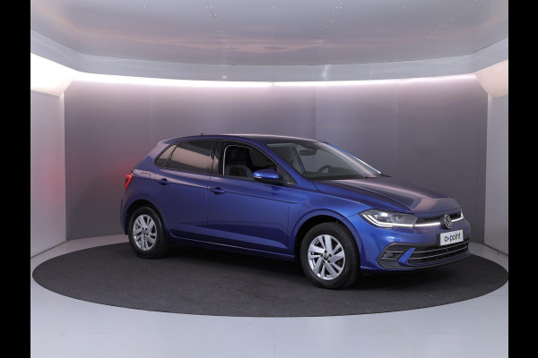 Volkswagen Polo 1.0 TSI Style 110 pk Automaat (DSG) | Navigatie via App | Parkeersensoren (Park assist) | Achteruitrijcamera | Autom. airco | Stoelverwarming |