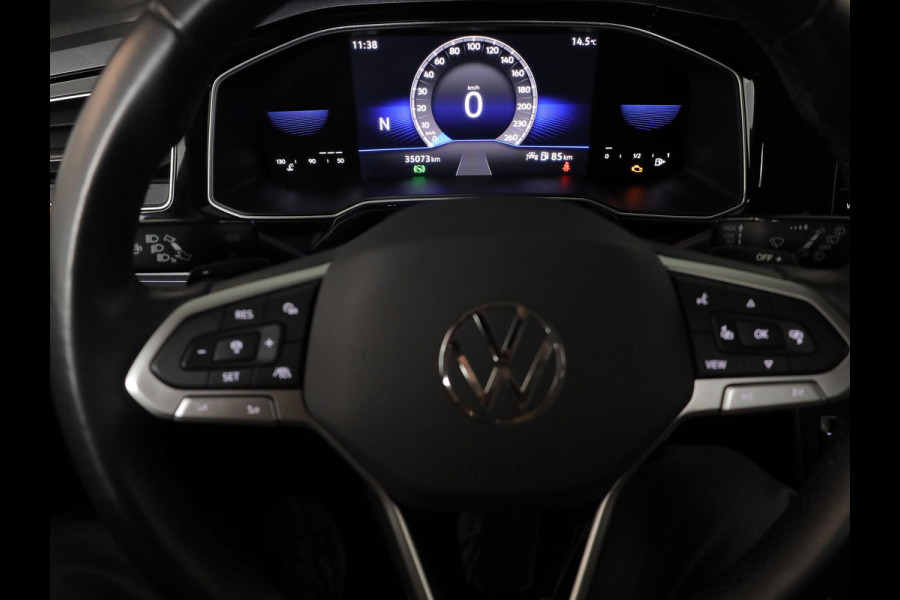 Volkswagen Polo 1.0 TSI Style 110 pk Automaat (DSG) | Navigatie via App | Parkeersensoren (Park assist) | Achteruitrijcamera | Autom. airco | Stoelverwarming |