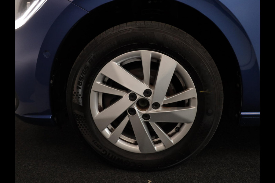 Volkswagen Polo 1.0 TSI Style 110 pk Automaat (DSG) | Navigatie via App | Parkeersensoren (Park assist) | Achteruitrijcamera | Autom. airco | Stoelverwarming |