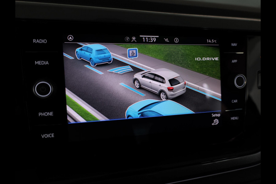 Volkswagen Polo 1.0 TSI Style 110 pk Automaat (DSG) | Navigatie via App | Parkeersensoren (Park assist) | Achteruitrijcamera | Autom. airco | Stoelverwarming |