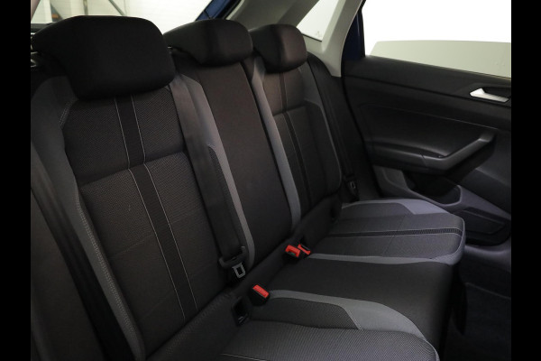 Volkswagen Polo 1.0 TSI Style 110 pk Automaat (DSG) | Navigatie via App | Parkeersensoren (Park assist) | Achteruitrijcamera | Autom. airco | Stoelverwarming |
