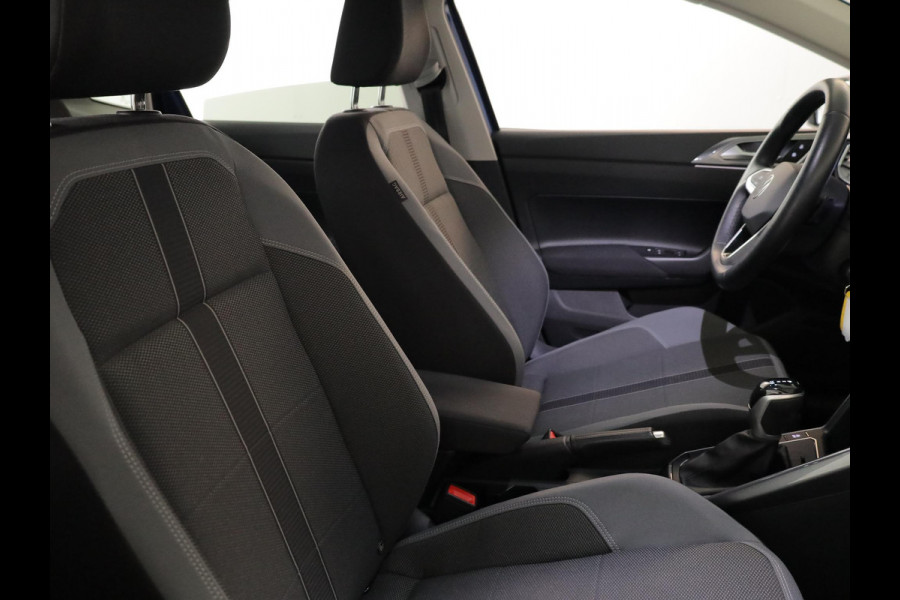 Volkswagen Polo 1.0 TSI Style 110 pk Automaat (DSG) | Navigatie via App | Parkeersensoren (Park assist) | Achteruitrijcamera | Autom. airco | Stoelverwarming |