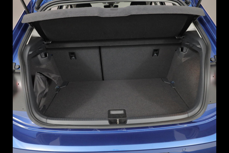 Volkswagen Polo 1.0 TSI Style 110 pk Automaat (DSG) | Navigatie via App | Parkeersensoren (Park assist) | Achteruitrijcamera | Autom. airco | Stoelverwarming |