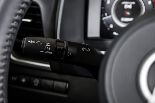 Nissan QASHQAI 1.3 MHEV 158 PK Xtronic N-Connecta - Automaat | Panodak | Cold Pack | Dig. Cockpit | Adapt. Cruise | 360 Camera | PDC | NAV + App Connect | LM 18" | ECC | 5765