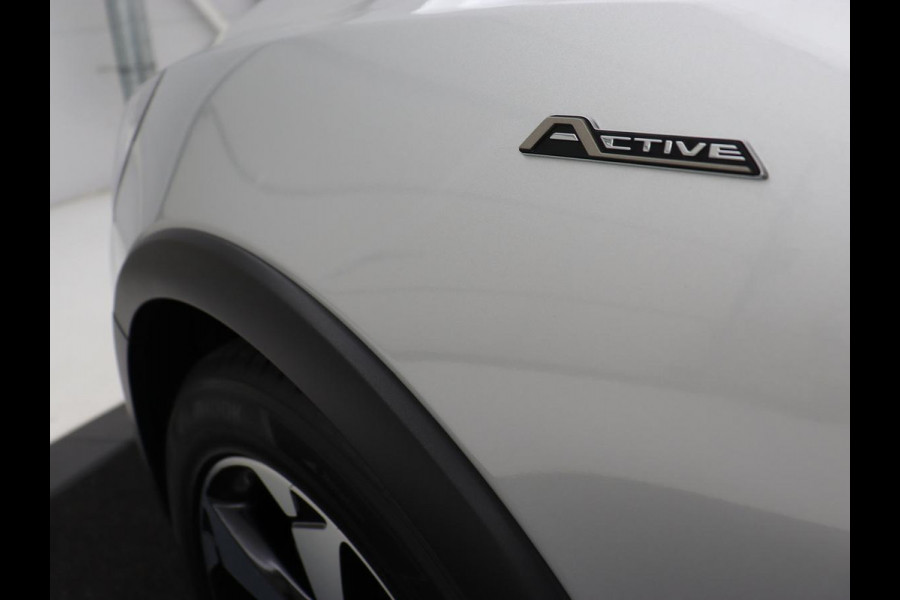 Ford Focus 1.0 EcoBoost Hybrid Active X | Carplay | Navigatie | Full LED | Keyless | DAB | Digital Cockpit | Climate control | Parkeerhulp | Cruise control | Blueooth