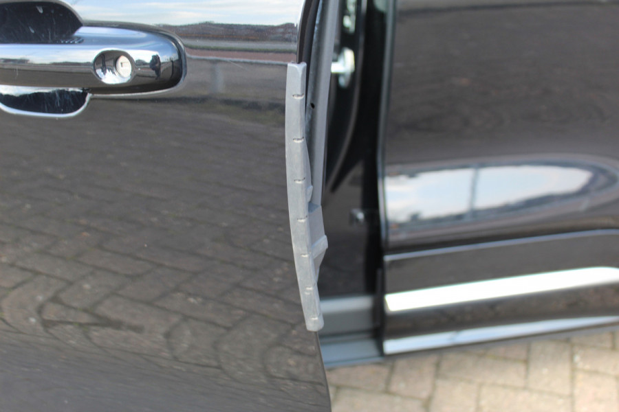 Ford Kuga 2.5-225pk PHEV 'Vignale' Plug-in Hybrid Automaat. Luxe hybride rijden voor een reëel bedrag ! Adaptieve Cruise Control, Climate Control, Stoel-, stuur-, voorraam- en achterbankverwarming, Side- en lane assist, Camera, Head-up display etc.