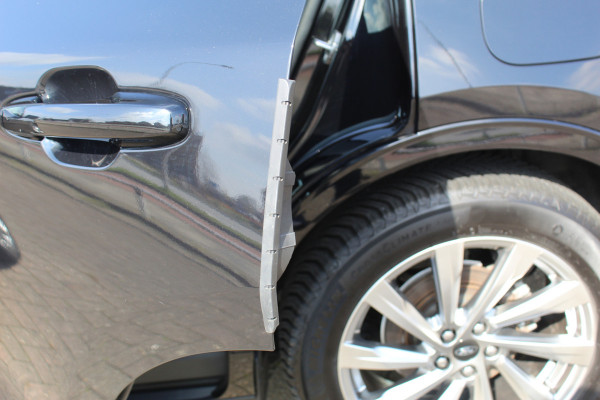 Ford Kuga 2.5-225pk PHEV 'Vignale' Plug-in Hybrid Automaat. Luxe hybride rijden voor een reëel bedrag ! Adaptieve Cruise Control, Climate Control, Stoel-, stuur-, voorraam- en achterbankverwarming, Side- en lane assist, Camera, Head-up display etc.