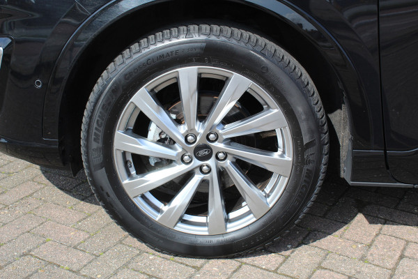 Ford Kuga 2.5-225pk PHEV 'Vignale' Plug-in Hybrid Automaat. Luxe hybride rijden voor een reëel bedrag ! Adaptieve Cruise Control, Climate Control, Stoel-, stuur-, voorraam- en achterbankverwarming, Side- en lane assist, Camera, Head-up display etc.