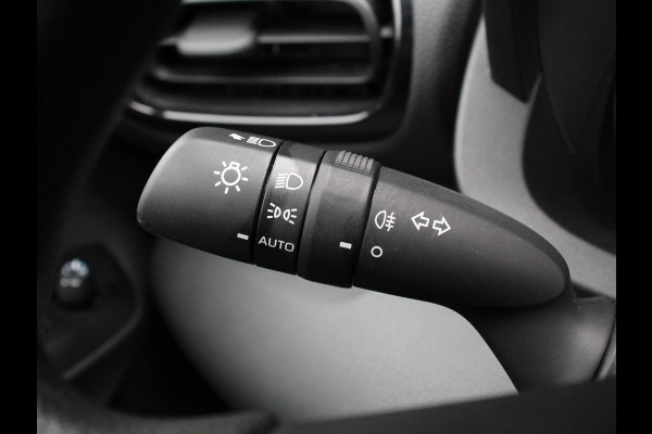 Mazda 2 1.5 Automaat Hybrid Prime-line Airco Adaptieve cruise control Achteruitrijcamera Lane assist Navigatie Apple Carplay/ Android auto