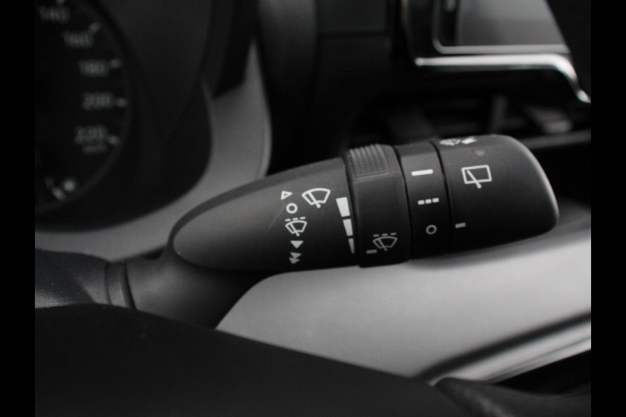 Mazda 2 1.5 Automaat Hybrid Prime-line Airco Adaptieve cruise control Achteruitrijcamera Lane assist Navigatie Apple Carplay/ Android auto