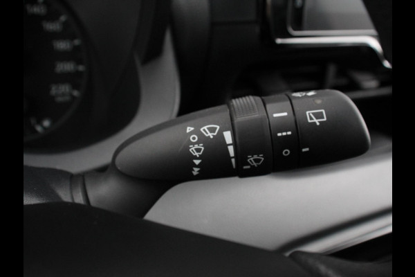 Mazda 2 1.5 Automaat Hybrid Prime-line Airco Adaptieve cruise control Achteruitrijcamera Lane assist Navigatie Apple Carplay/ Android auto