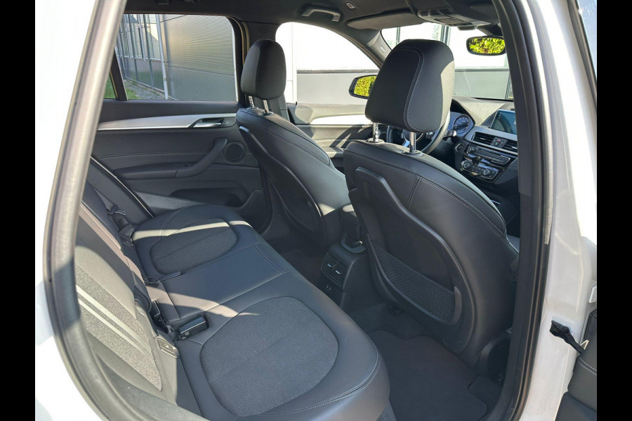BMW X1 xDrive25e M Sport | M pakket | Afneembare Trekhaak | Sportstoelen |  Stoelverwarming | Elek. verstelbare stoel met geheugen | Elektrische achterklep | Driving Assistant Plus