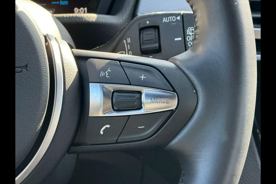 BMW X1 xDrive25e M Sport | M pakket | Afneembare Trekhaak | Sportstoelen |  Stoelverwarming | Elek. verstelbare stoel met geheugen | Elektrische achterklep | Driving Assistant Plus