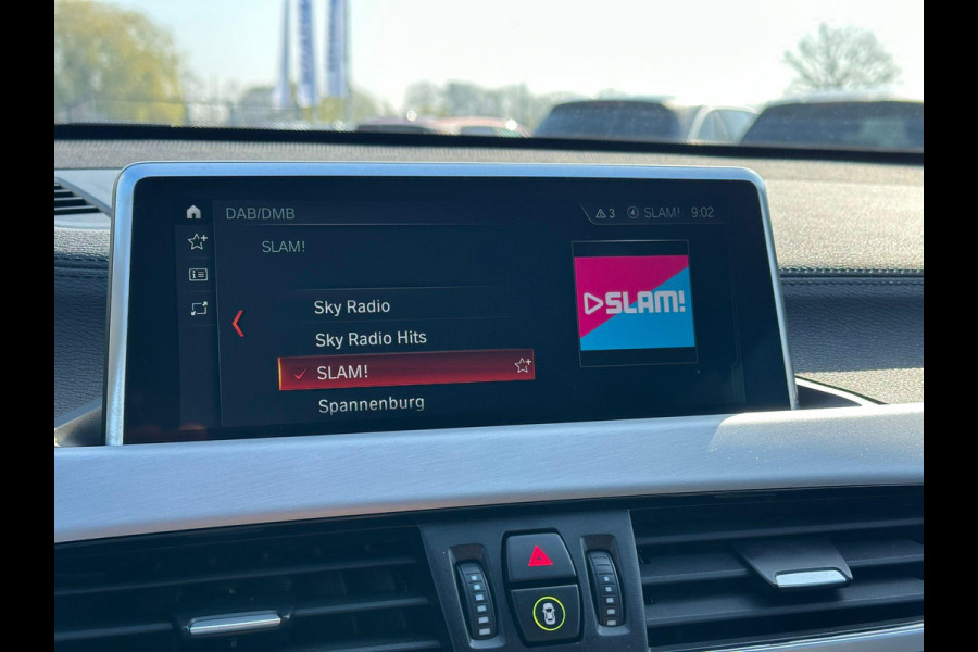 BMW X1 xDrive25e M Sport | M pakket | Afneembare Trekhaak | Sportstoelen |  Stoelverwarming | Elek. verstelbare stoel met geheugen | Elektrische achterklep | Driving Assistant Plus