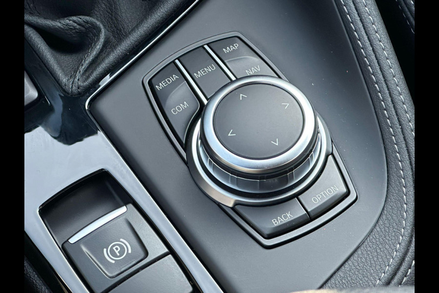BMW X1 xDrive25e M Sport | M pakket | Afneembare Trekhaak | Sportstoelen |  Stoelverwarming | Elek. verstelbare stoel met geheugen | Elektrische achterklep | Driving Assistant Plus