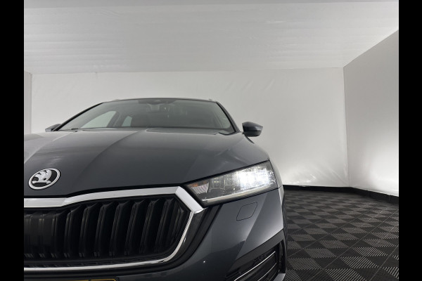 Škoda Octavia Combi 1.0 TSI Business Edition Plus (INCL-BTW) *FULL-LED | NAVI-FULLMAP | HEATED-COMFORTSEATS | DIGI-COCKPIT | CAMERA | KEYLESS | DAB | AMBIENTLIGHT | PRIVACYGLASS | ECC | CARPLAY | PDC | CRUISE | 17''ALU*