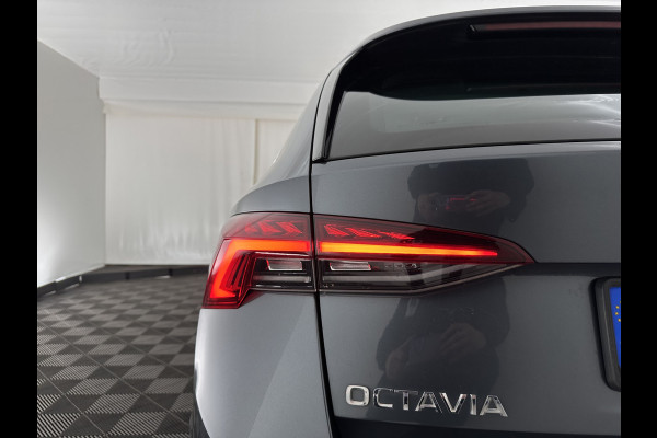 Škoda Octavia Combi 1.0 TSI Business Edition Plus (INCL-BTW) *FULL-LED | NAVI-FULLMAP | HEATED-COMFORTSEATS | DIGI-COCKPIT | CAMERA | KEYLESS | DAB | AMBIENTLIGHT | PRIVACYGLASS | ECC | CARPLAY | PDC | CRUISE | 17''ALU*