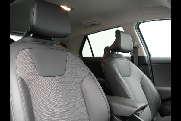 Kia Niro 1.6 GDi DynamicLine PHEV 182pk Dealer O.H. | Trekhaak Afn. | Adaptive Cruise | Camera | Sportstoelen & Stuur Verwarmd | Keyless | Blis | Sfeerverlichting | Apple Carplay | Navigatie | DAB | Virtual | LED Koplampen | Plug In Hybrid |