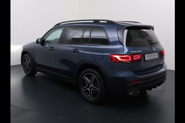Mercedes-Benz Glb 200 AMG 7-zits // Camera // Sfeerverlichting // Augmented Reallity // Alarm // Nightpakket // 19" AMG // LED
