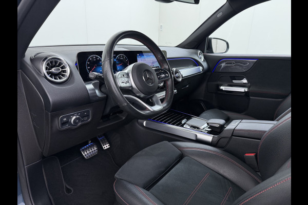 Mercedes-Benz Glb 200 AMG 7-zits // Camera // Sfeerverlichting // Augmented Reallity // Alarm // Nightpakket // 19" AMG // LED