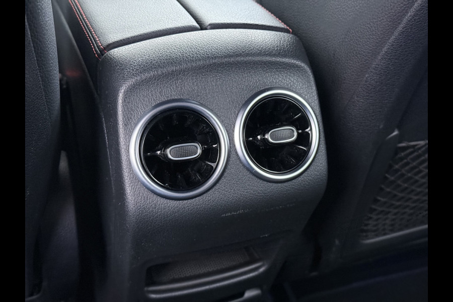 Mercedes-Benz Glb 200 AMG 7-zits // Camera // Sfeerverlichting // Augmented Reallity // Alarm // Nightpakket // 19" AMG // LED