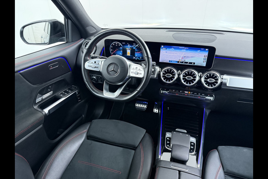 Mercedes-Benz Glb 200 AMG 7-zits // Camera // Sfeerverlichting // Augmented Reallity // Alarm // Nightpakket // 19" AMG // LED