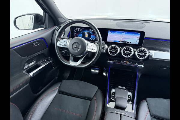 Mercedes-Benz Glb 200 AMG 7-zits // Camera // Sfeerverlichting // Augmented Reallity // Alarm // Nightpakket // 19" AMG // LED