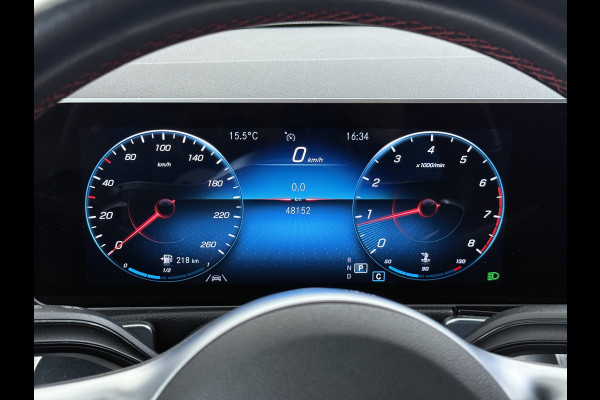 Mercedes-Benz Glb 200 AMG 7-zits // Camera // Sfeerverlichting // Augmented Reallity // Alarm // Nightpakket // 19" AMG // LED