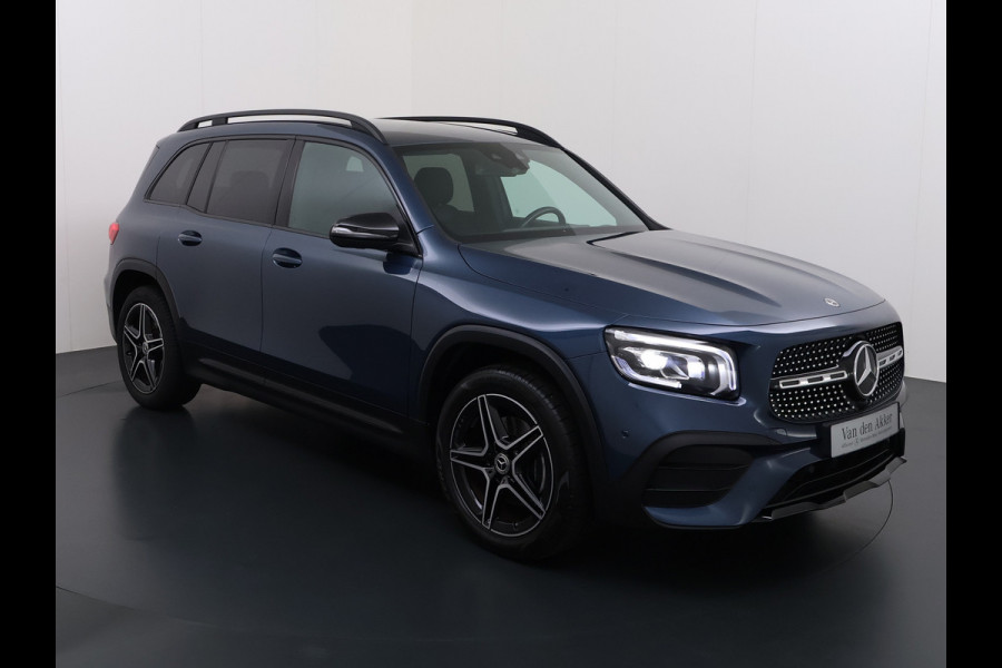 Mercedes-Benz Glb 200 AMG 7-zits // Camera // Sfeerverlichting // Augmented Reallity // Alarm // Nightpakket // 19" AMG // LED
