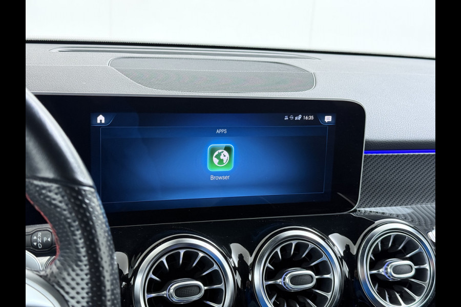 Mercedes-Benz Glb 200 AMG 7-zits // Camera // Sfeerverlichting // Augmented Reallity // Alarm // Nightpakket // 19" AMG // LED