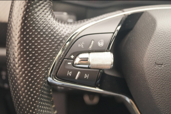 Škoda Kodiaq 1.5 TSI 150pk Sportline Business 7-persoons -PANO-