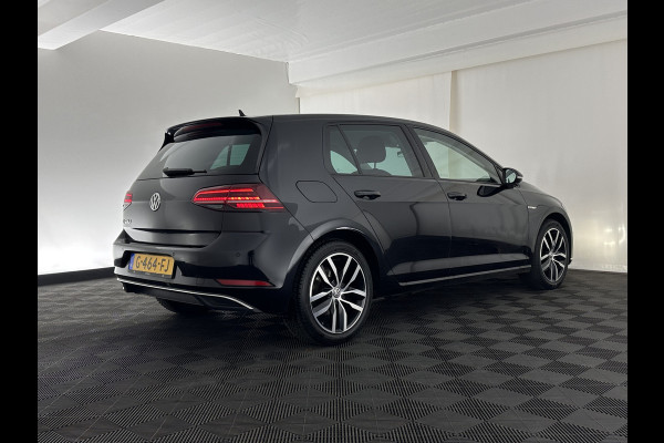 Volkswagen e-Golf (INCL-BTW) *HEATPUMP | LEATHER | ADAPTIVE-CRUISE | FULL-LED | DYNAUDIO | BLINDSPOT | DIGI-COCKPIT | NAVI-FULLMAP | CAMERA | KEYLESS | ECC | CCS-FASTLOADER | PDC | 17''ALU*