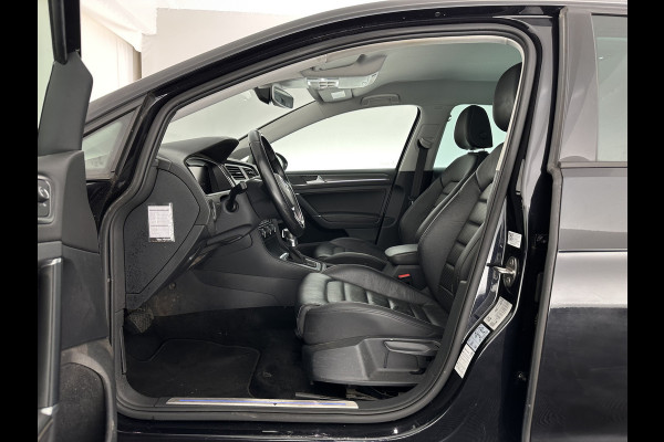 Volkswagen e-Golf (INCL-BTW) *HEATPUMP | LEATHER | ADAPTIVE-CRUISE | FULL-LED | DYNAUDIO | BLINDSPOT | DIGI-COCKPIT | NAVI-FULLMAP | CAMERA | KEYLESS | ECC | CCS-FASTLOADER | PDC | 17''ALU*