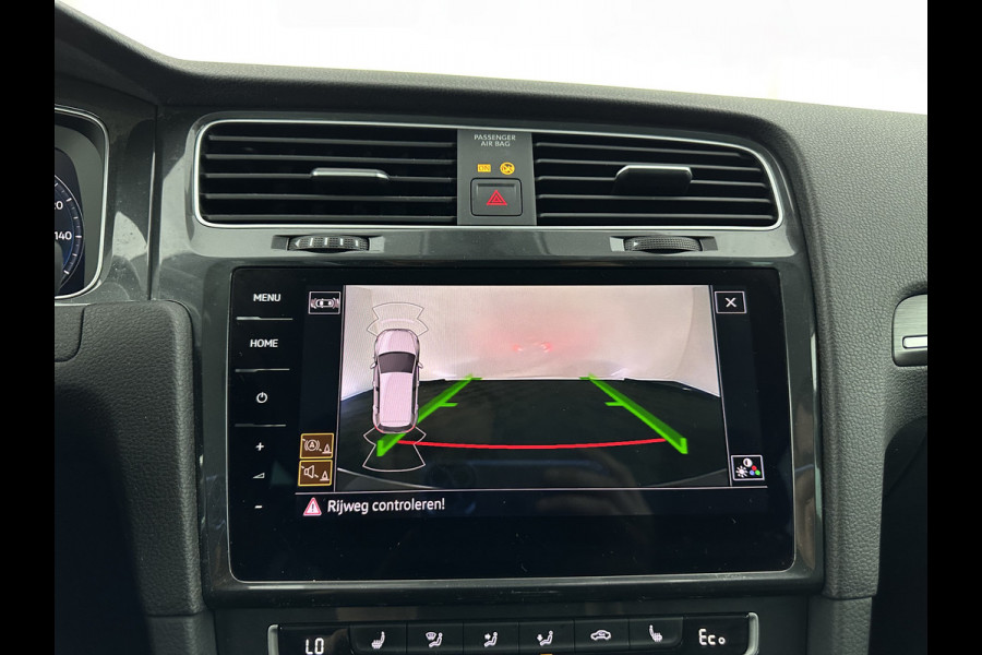 Volkswagen e-Golf (INCL-BTW) *HEATPUMP | LEATHER | ADAPTIVE-CRUISE | FULL-LED | DYNAUDIO | BLINDSPOT | DIGI-COCKPIT | NAVI-FULLMAP | CAMERA | KEYLESS | ECC | CCS-FASTLOADER | PDC | 17''ALU*