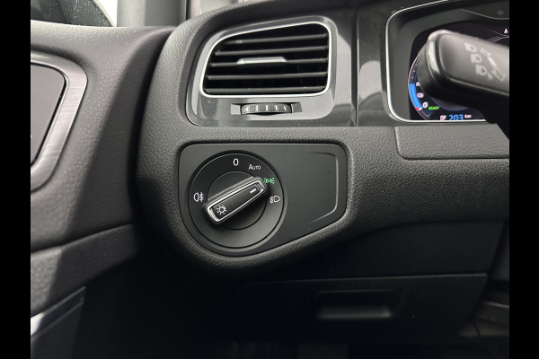 Volkswagen e-Golf (INCL-BTW) *HEATPUMP | LEATHER | ADAPTIVE-CRUISE | FULL-LED | DYNAUDIO | BLINDSPOT | DIGI-COCKPIT | NAVI-FULLMAP | CAMERA | KEYLESS | ECC | CCS-FASTLOADER | PDC | 17''ALU*