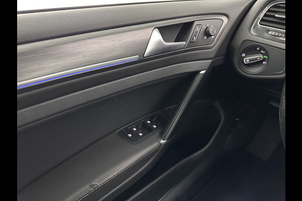 Volkswagen e-Golf (INCL-BTW) *HEATPUMP | LEATHER | ADAPTIVE-CRUISE | FULL-LED | DYNAUDIO | BLINDSPOT | DIGI-COCKPIT | NAVI-FULLMAP | CAMERA | KEYLESS | ECC | CCS-FASTLOADER | PDC | 17''ALU*