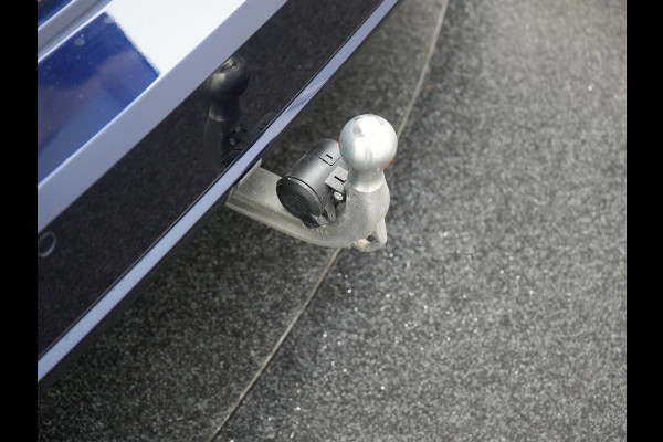 BMW 3 Serie Touring 320e xDrive PHEV 204pk Dealer O.H. | Trekhaak Af Fabriek | Panodak | Adaptive Cruise | Camera | Lederen Sportstoelen Memory & Verwarmd | Widescreen Navi | Blis | Apple Carplay | DAB | Iconic Glow Grille | Plug In Hybrid |