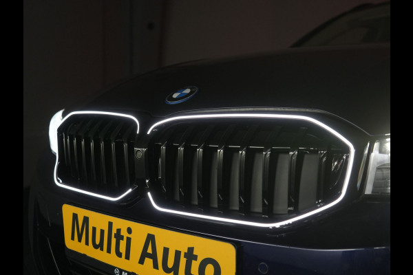 BMW 3 Serie Touring 320e xDrive PHEV 204pk Dealer O.H. | Trekhaak Af Fabriek | Panodak | Adaptive Cruise | Camera | Lederen Sportstoelen Memory & Verwarmd | Widescreen Navi | Blis | Apple Carplay | DAB | Iconic Glow Grille | Plug In Hybrid |