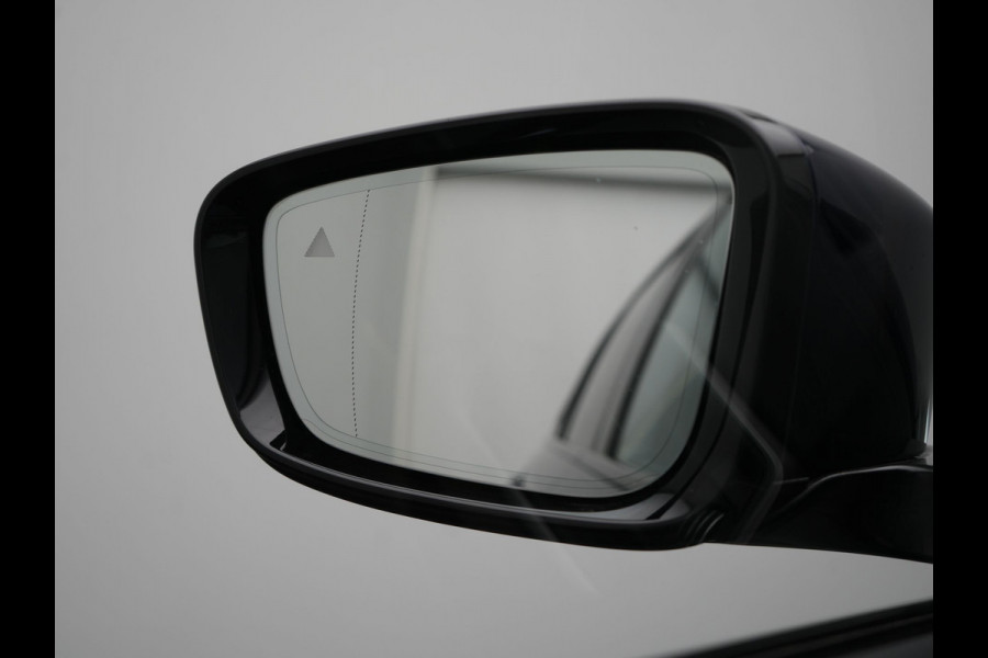 BMW 3 Serie Touring 320e xDrive PHEV 204pk Dealer O.H. | Trekhaak Af Fabriek | Panodak | Adaptive Cruise | Camera | Lederen Sportstoelen Memory & Verwarmd | Widescreen Navi | Blis | Apple Carplay | DAB | Iconic Glow Grille | Plug In Hybrid |