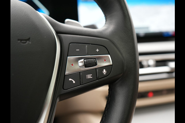 BMW 3 Serie Touring 320e xDrive PHEV 204pk Dealer O.H. | Trekhaak Af Fabriek | Panodak | Adaptive Cruise | Camera | Lederen Sportstoelen Memory & Verwarmd | Widescreen Navi | Blis | Apple Carplay | DAB | Iconic Glow Grille | Plug In Hybrid |