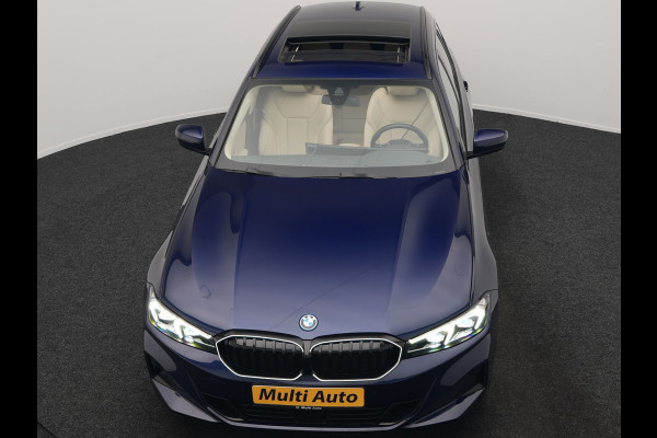 BMW 3 Serie Touring 320e xDrive PHEV 204pk Dealer O.H. | Trekhaak Af Fabriek | Panodak | Adaptive Cruise | Camera | Lederen Sportstoelen Memory & Verwarmd | Widescreen Navi | Blis | Apple Carplay | DAB | Iconic Glow Grille | Plug In Hybrid |