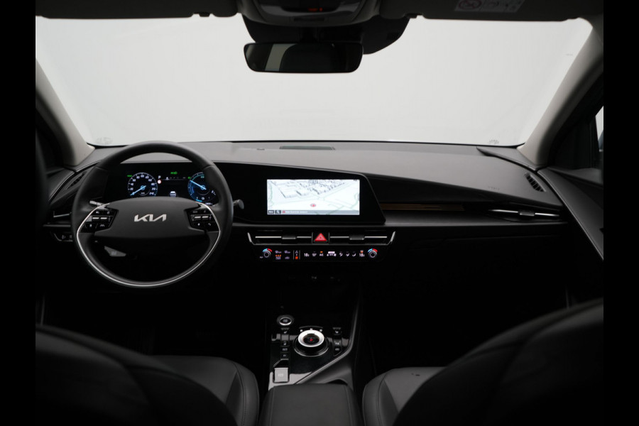 Kia Niro 1.6 GDi DynamicLine PHEV 182pk Dealer O.H. | Trekhaak Afn. | Adaptive Cruise | Camera | Sportstoelen & Stuur Verwarmd | Keyless | Blis | Sfeerverlichting | Apple Carplay | Navigatie | DAB | Virtual | LED Koplampen | Plug In Hybrid |
