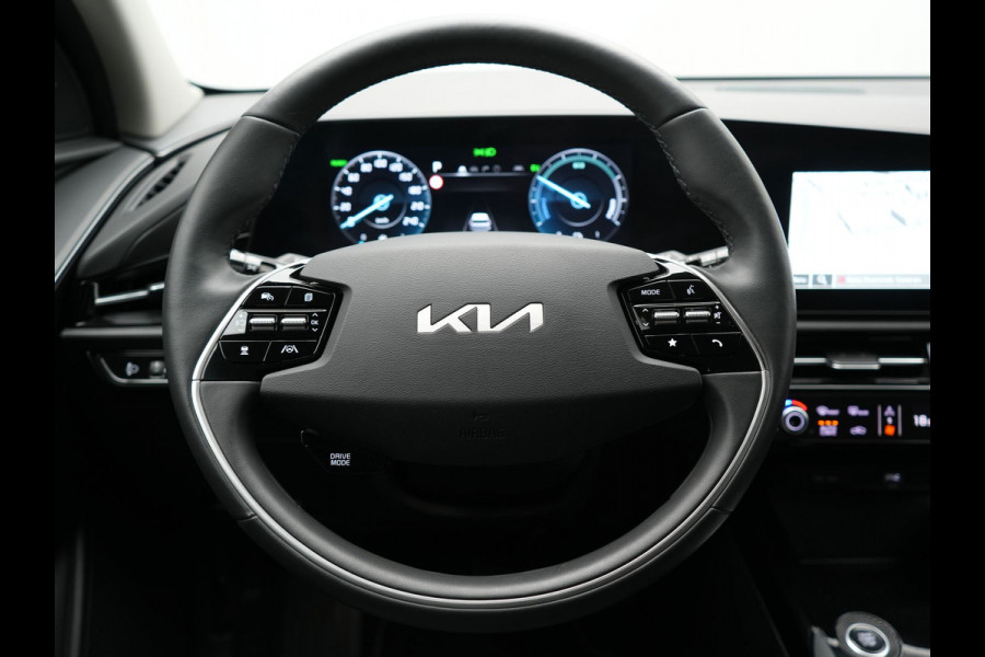 Kia Niro 1.6 GDi DynamicLine PHEV 182pk Dealer O.H. | Trekhaak Afn. | Adaptive Cruise | Camera | Sportstoelen & Stuur Verwarmd | Keyless | Blis | Sfeerverlichting | Apple Carplay | Navigatie | DAB | Virtual | LED Koplampen | Plug In Hybrid |