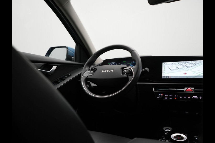 Kia Niro 1.6 GDi DynamicLine PHEV 182pk Dealer O.H. | Trekhaak Afn. | Adaptive Cruise | Camera | Sportstoelen & Stuur Verwarmd | Keyless | Blis | Sfeerverlichting | Apple Carplay | Navigatie | DAB | Virtual | LED Koplampen | Plug In Hybrid |