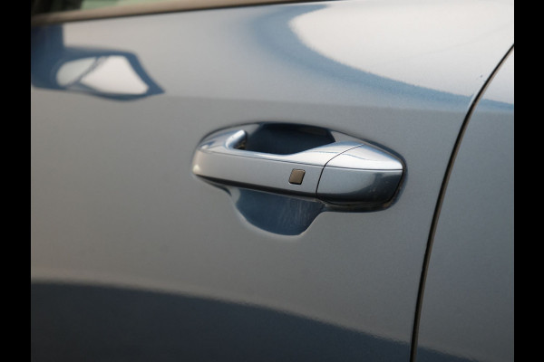 Kia Niro 1.6 GDi DynamicLine PHEV 182pk Dealer O.H. | Trekhaak Afn. | Adaptive Cruise | Camera | Sportstoelen & Stuur Verwarmd | Keyless | Blis | Sfeerverlichting | Apple Carplay | Navigatie | DAB | Virtual | LED Koplampen | Plug In Hybrid |