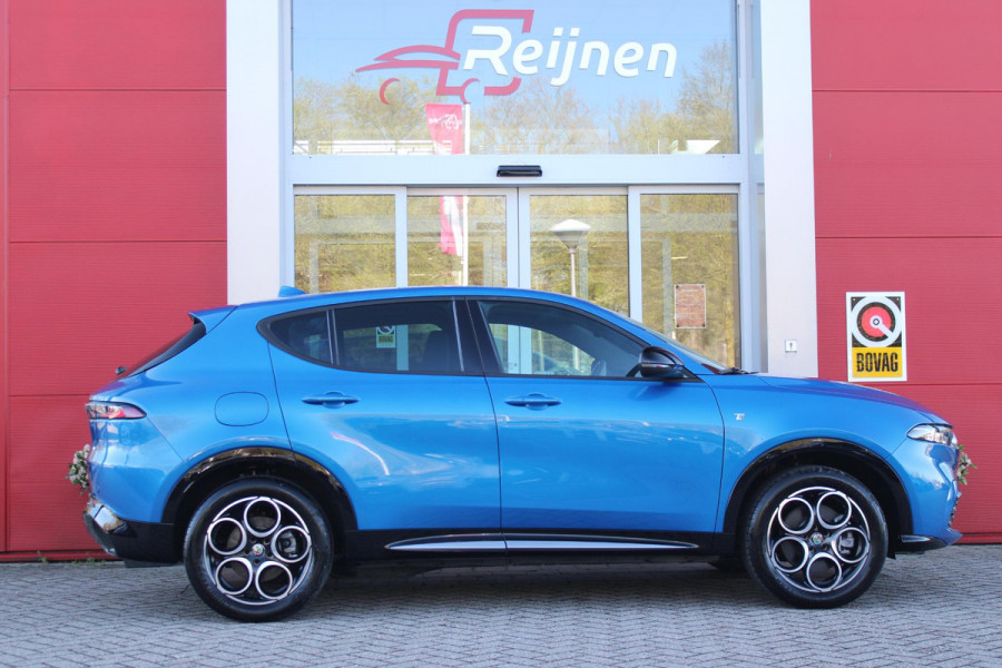 Alfa Romeo Tonale 1.3T 280PK PHEV Ti FULL LED KOPLAMPEN | WBR 18" DIAMOND CUT LICHTMETALEN VELGEN | CLIMATE CONTROL | NAVIGATIE | DRAADLOZE APPLE CARPLAY/ANDROID AUTO | ADAPTIVE CRUISE CONTROL | ELEKTRISCH BEDIENBARE ACHTERKLEP | DRAADLOZE TELEFOONLADER | KEYLESS ENTRY/START | PARKEERSENSOREN VOOR + ACHTER | ACHTERUITRIJ CAMERA |
